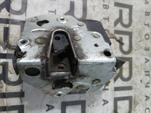 Замок задней левой двери 51228122419 BMW