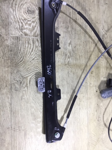 51337184383 BMW Стеклоподъемник передней левой двери купить в Кривой Рог