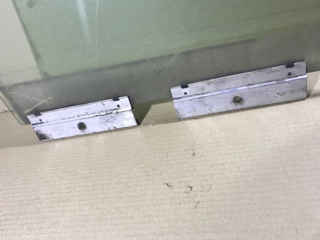 51341944088 BMW Стекло двери задней правой купить в Каменское