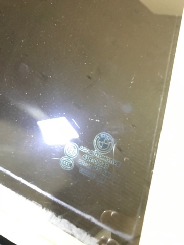 51357182118 BMW Стекло двери задней правой купить в Каменское