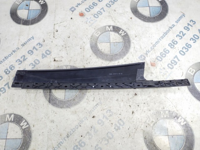BMW 51357258307 Накладка двери задней левой вертикальная в наличии Львов