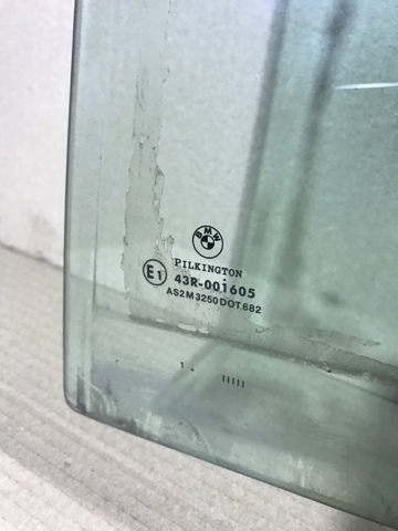 BMW 51358223809 Стекло двери задней левой в наличии Павлоград