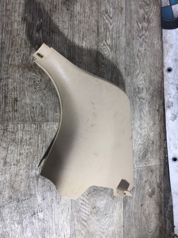 BMW 51437285518 Обшивка стойки кузова внутренняя передняя правая в наличии Ирпень