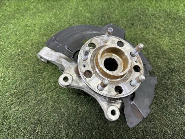 51710L0500 HYUNDAI Цапфа (поворотный кулак) передний левый купить в Житомир