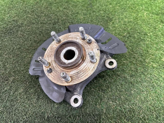 HYUNDAI 51716K0000 Цапфа (поворотный кулак) передний правый в наличии Винница