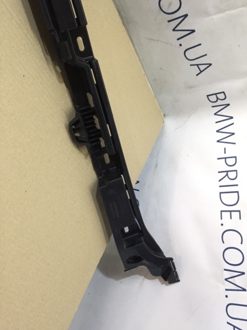 51777204021 BMW Кронштейн наружной накладки порога левой купить в Запорожье