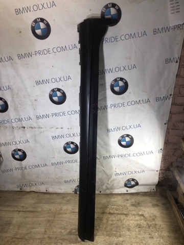 Накладка на порог правая 51777210080 BMW