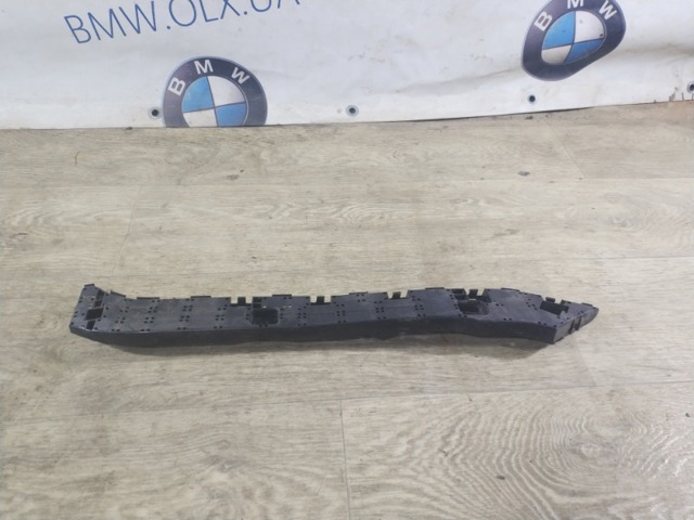 Кронштейн бампера заднего, внешний правый 57707SG080 SUBARU