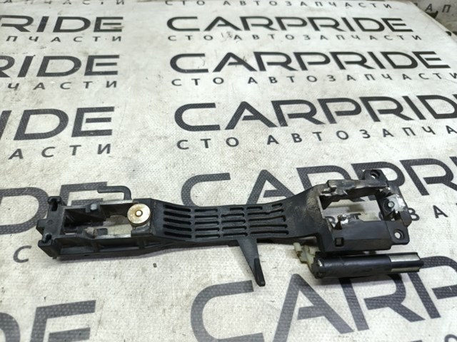 Держатель наружной ручки двери, передней правой 61142FG000 SUBARU