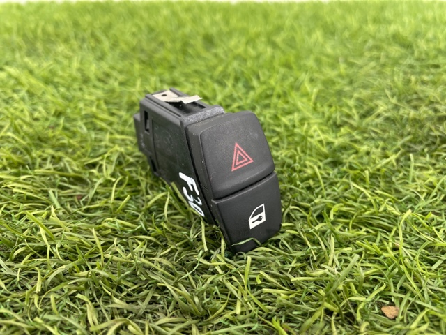 Кнопка аварийки 61319231786 BMW