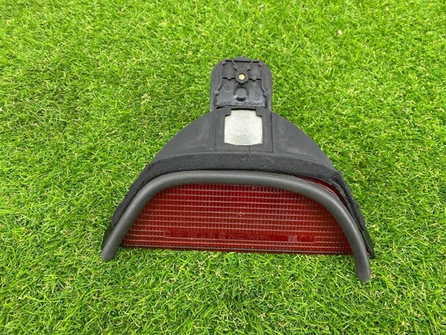 Стоп-сигнал заднего стекла Бмв 5