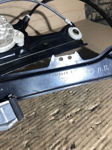 67626981142 BMW Мотор стеклоподъемника двери передней правой купить в Сумы