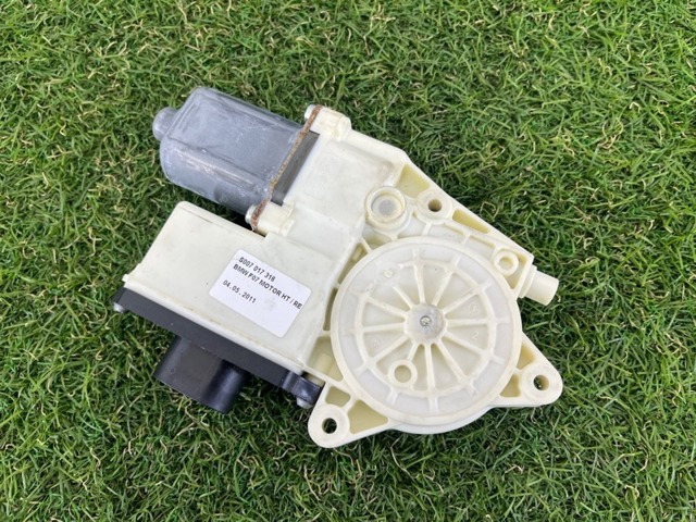 67627207008 BMW Мотор стеклоподъемника двери передней правой купить в Чернигов