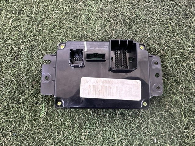 ЭБУ климат-контроля 68110610AA CHRYSLER