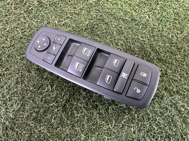 68184803AC CHRYSLER Кнопочный блок управления стеклоподъемником передний левый купить в Ужгород