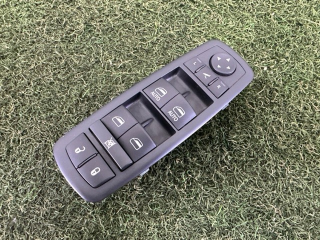 68184803AC CHRYSLER Кнопочный блок управления стеклоподъемником передний левый купить в Житомир