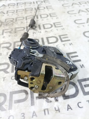 Замок задней двери, правой 6905060070 TOYOTA
