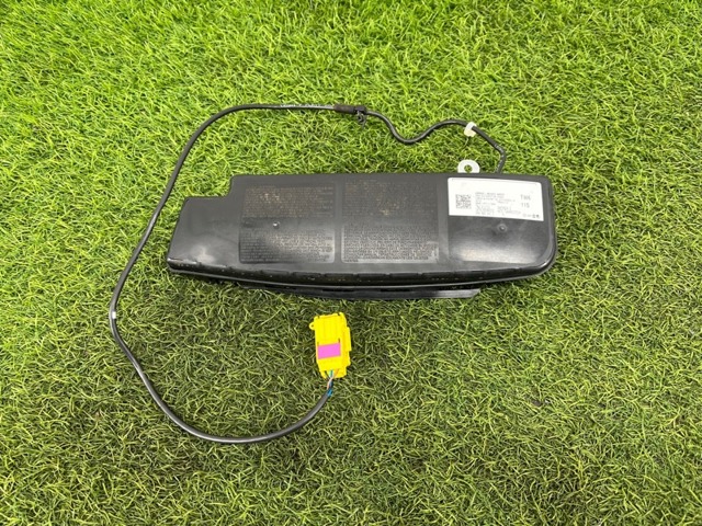 Подушка безопасности AIRBAG спинки сиденья, левого 6R0880241C VAG