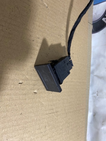 VAG 7L6919235A в наличии Сумы