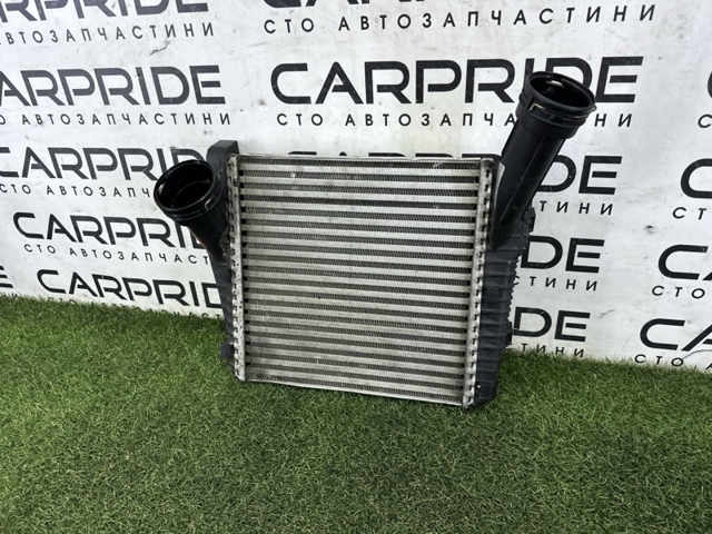 7P0145804C VAG Радиатор интеркуллера купить в Сумы