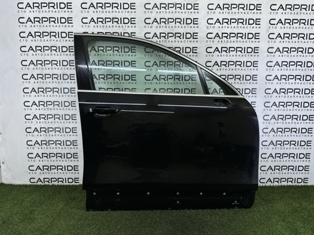 Пассажирская передняя дверь 7P0831312B VAG