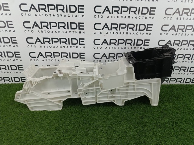Центральная консоль торпеды 8011C420 MITSUBISHI