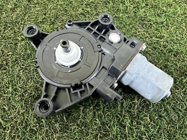 807316RA0A NISSAN Мотор стеклоподъемника двери задней левой купить в Одесса