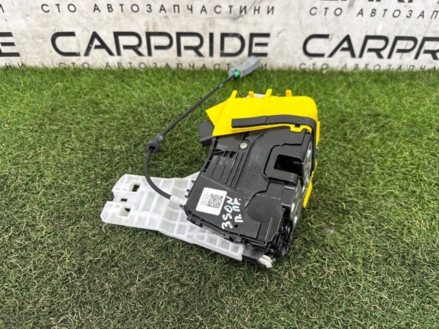 81320L1020 HYUNDAI Замок передней правой двери купить в Черкассы