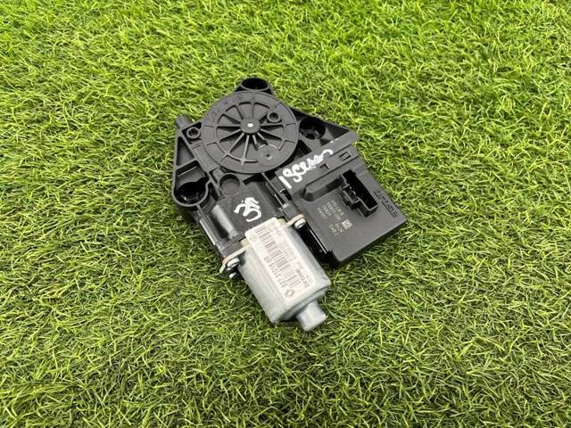 827310166R RENAULT Мотор стеклоподъемника двери задней левой купить в Днепр