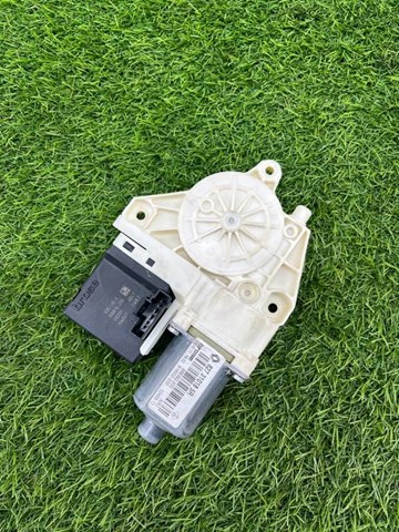 Привод электростеклоподъемника задний 827310185R RENAULT