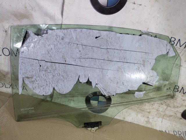 Стекло двери задней левой 834103S010 HYUNDAI