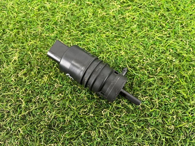 BMW 8362154 Насос-мотор омывателя стекла переднего в наличии Ирпень