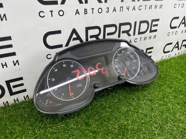 VAG 8R0920981G Панель приборов в наличии Чернигов