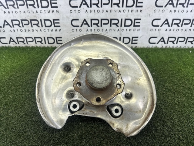 Цапфа поворотная левая 8W0505431T VAG