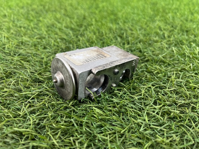 8W0820679 VAG Клапан TRV кондиционера купить в Ровно