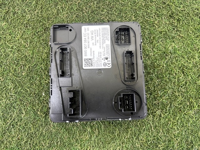 8W0907064EC купить Каменское