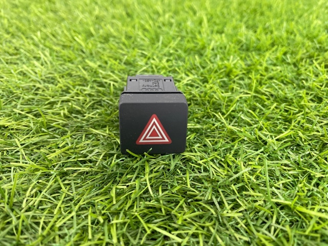 Аварийная кнопка 8W0941509A VAG