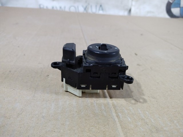 HYUNDAI 935732T000 в наличии Ровно