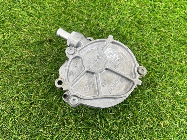 95511005003 PORSCHE Насос вакуумный купить в Ирпень