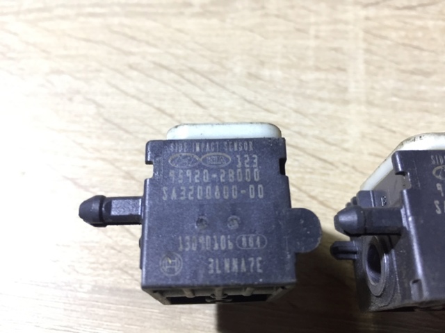 959202B000 Датчик удара купить Ужгород