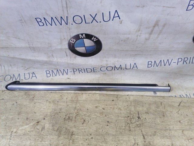 Молдинг стекла заднего правый A1646908280 MERCEDES