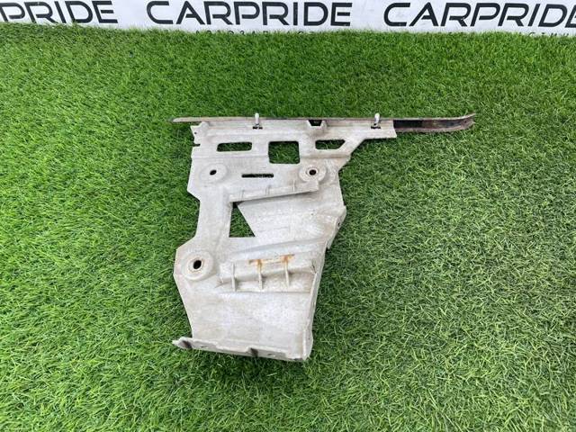 Левый кронштейн заднего бампера A2038850114 MERCEDES