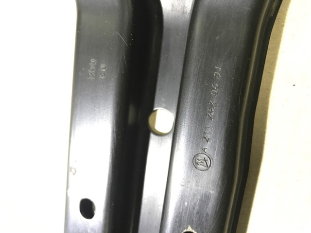 MERCEDES A2112420601 Балка крепления коробки передач в наличии Хмельницкий