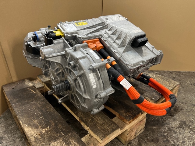MERCEDES A2433408902 Двигатель в сборе (электрический) в наличии Львов
