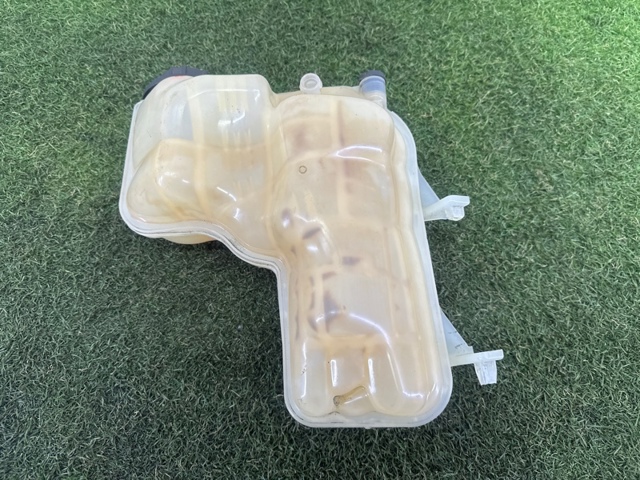 Водяной бачок системы охлаждения CPLA8A080AA LAND ROVER