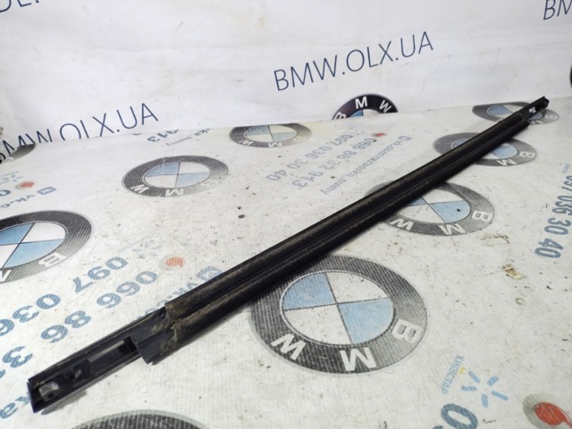 DS7Z5425860A Уплотнитель стекла двери задней правой внешний (планка) купить Запорожье