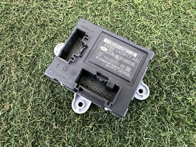 LAND ROVER EK5214D617AD в наличии Чернигов