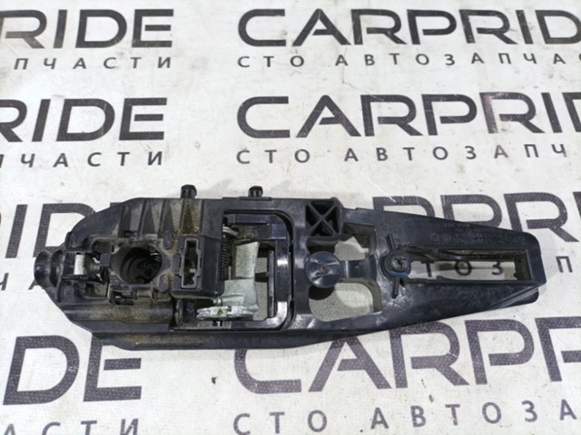 Держатель наружной ручки двери, передней левой ES7Z5426685T FORD