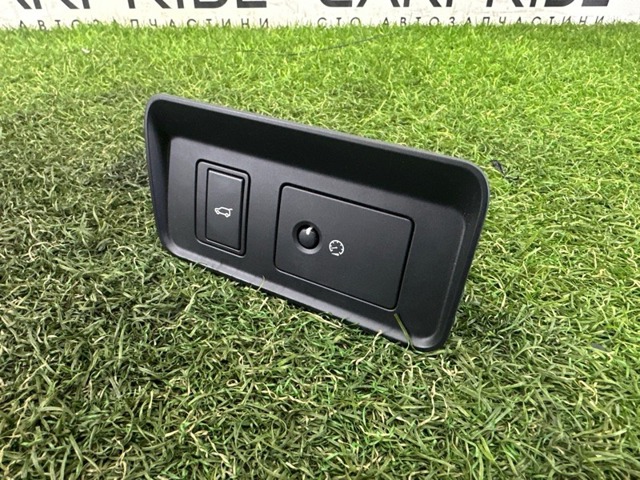LAND ROVER FK7211654BC в наличии Павлоград