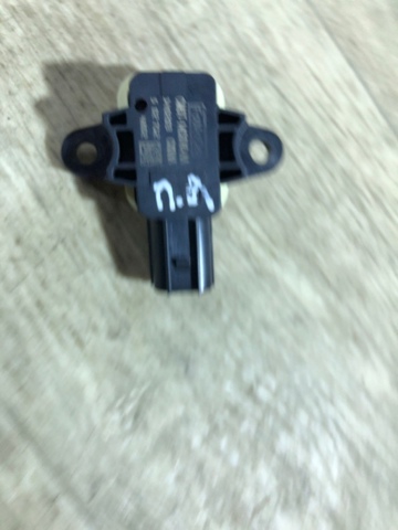 Датчик Айрбег передний HM5Z14B345A FORD